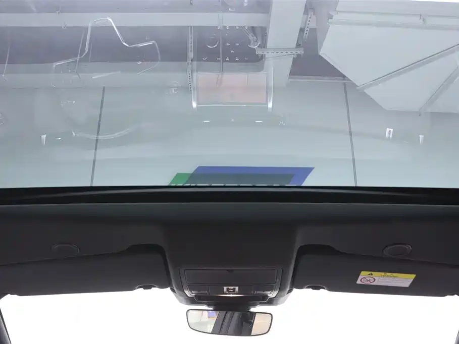 Land Rover Discovery Sport 2023 — фото 22