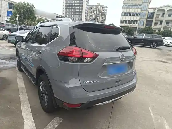 Nissan X-Trail 2025