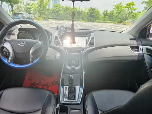 Hyundai Elantra Langdong 2016