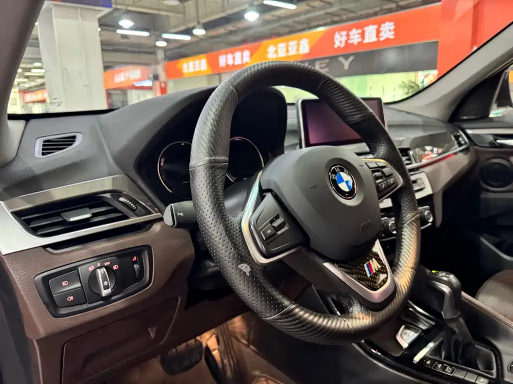 BMW X1 2018 — фото 12