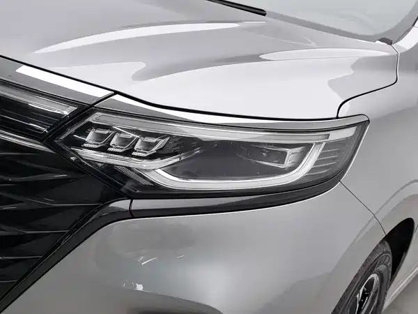 Roewe iMAX8 2022
