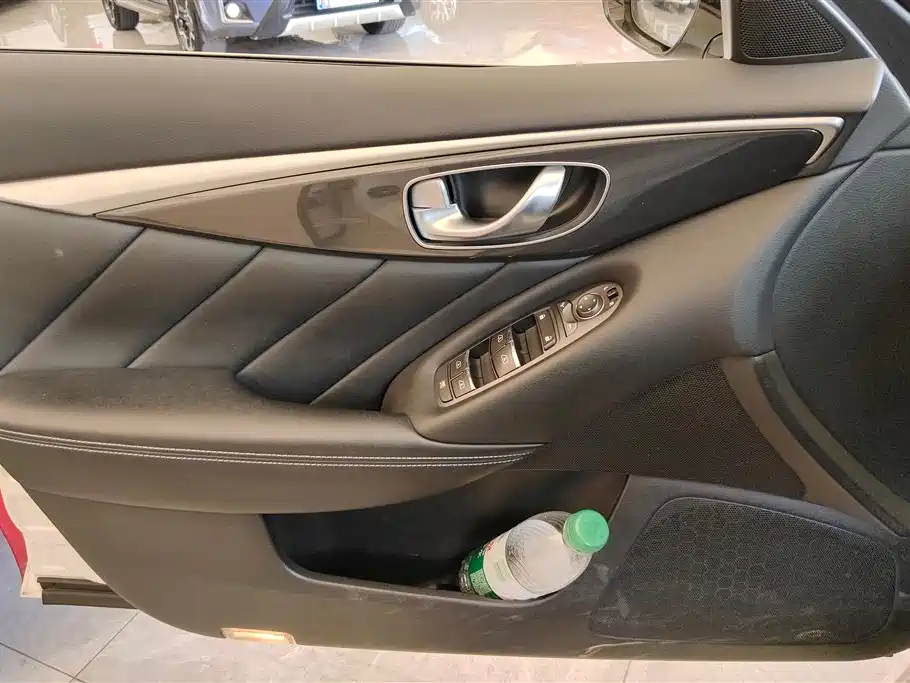 Infiniti Q50 2014