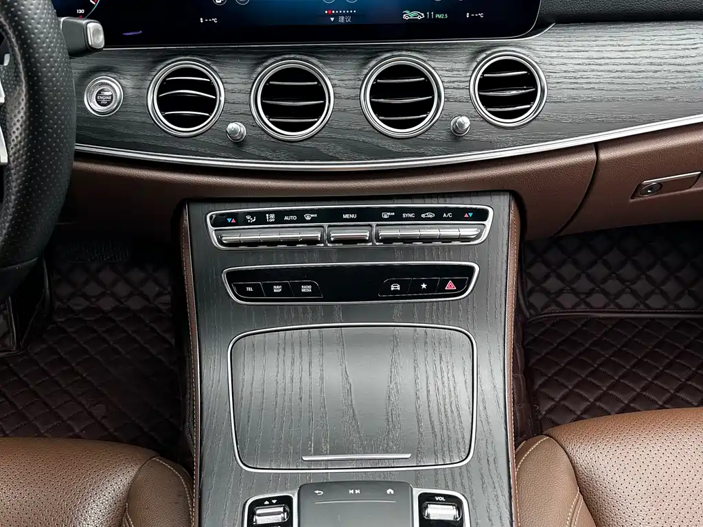 Mercedes-Benz E-Class 2021 — фото 10