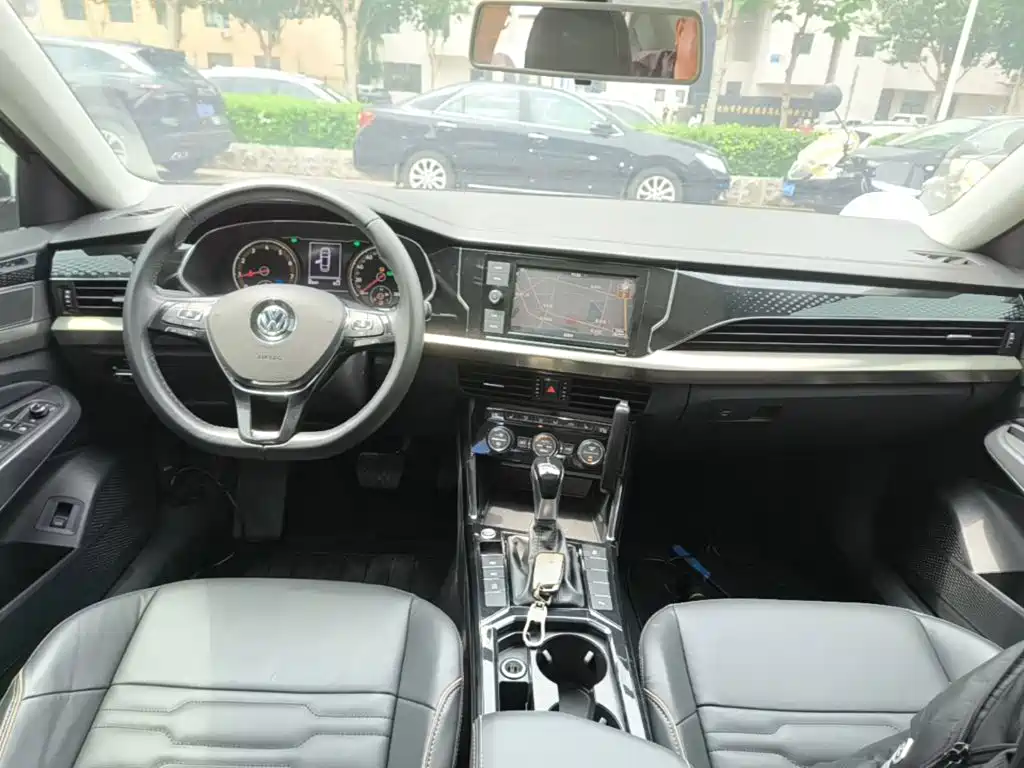 Volkswagen Passat 2019 — фото 10