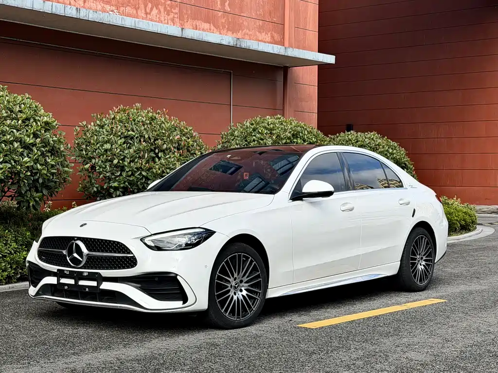 Mercedes-Benz C-Class 2025
