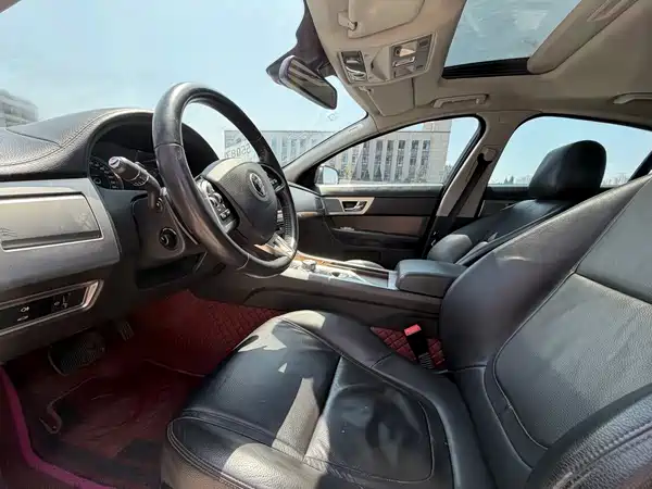 Jaguar XF 2014