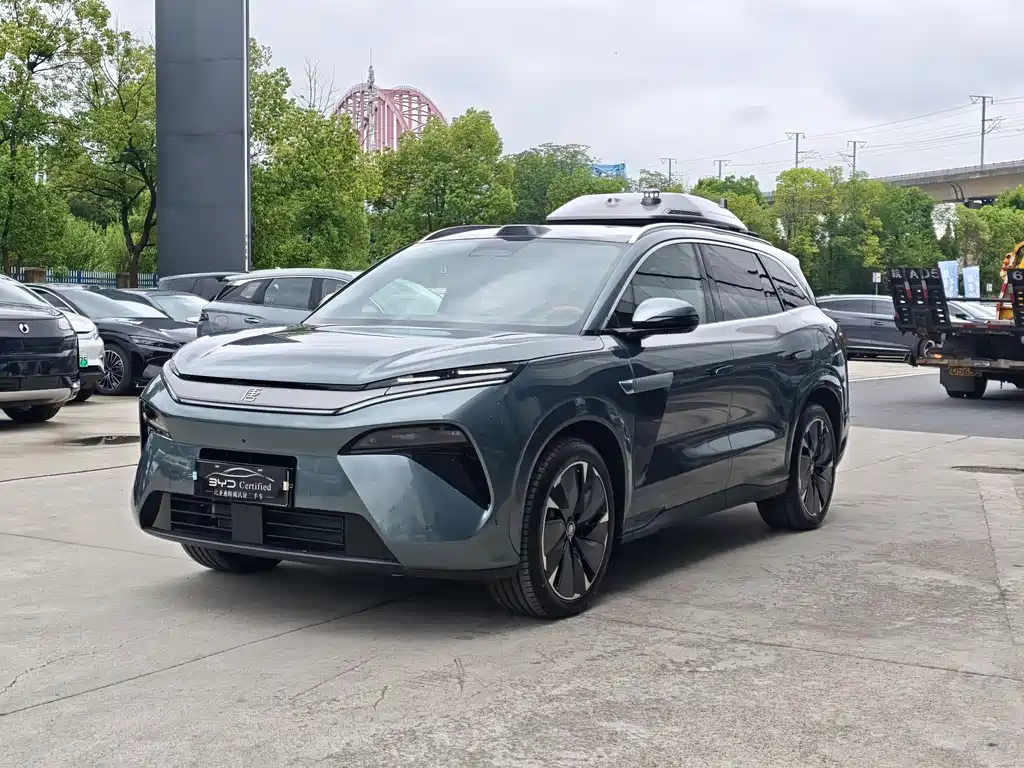 BYD Tang L 2025