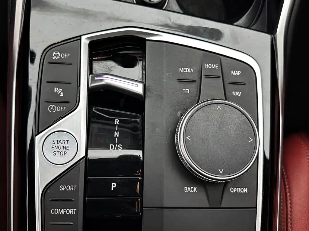 BMW 3 Series 2024 — фото 13