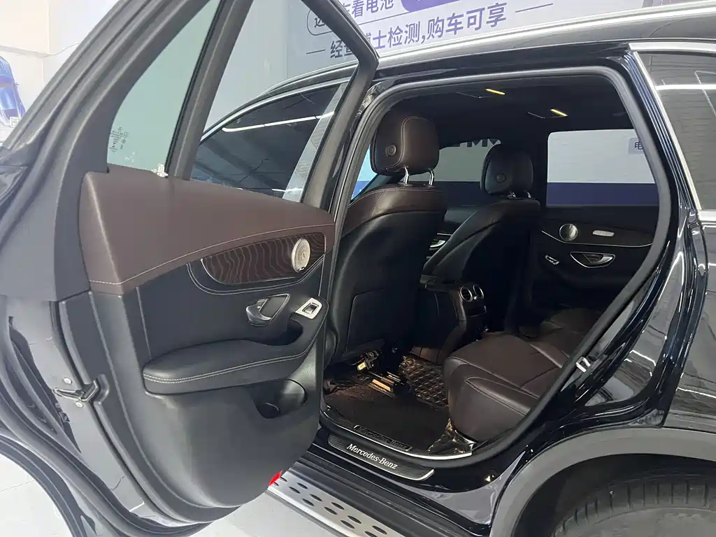 Mercedes-Benz GLC 2020 — фото 28
