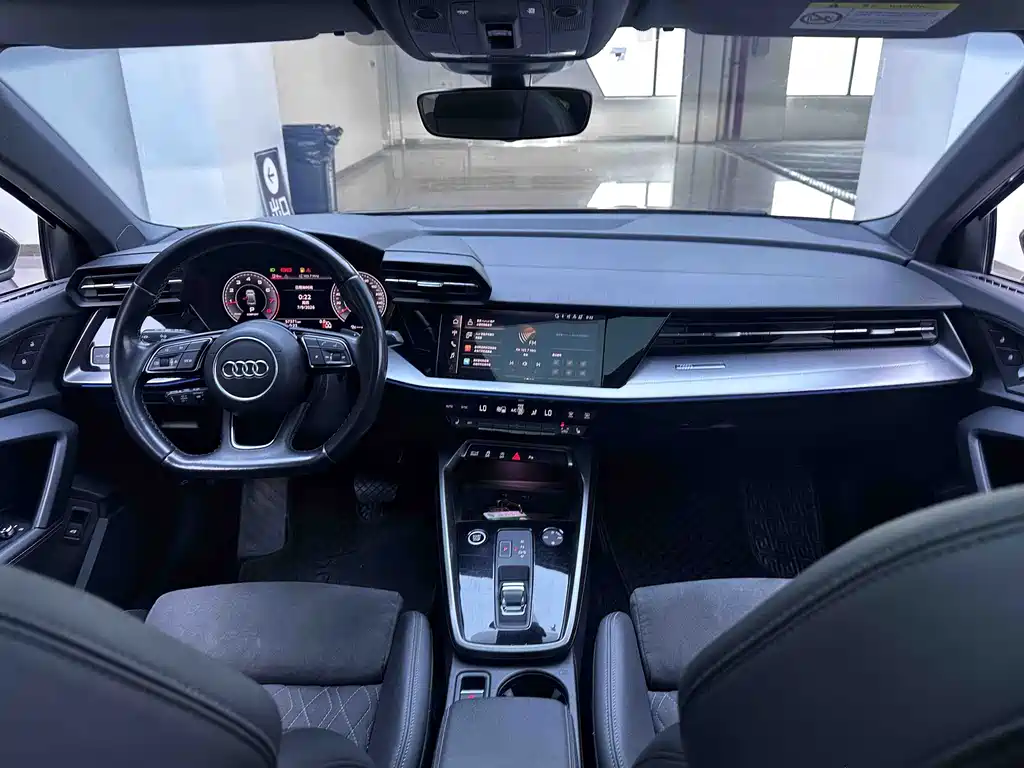 Audi A3 2023 — фото 19