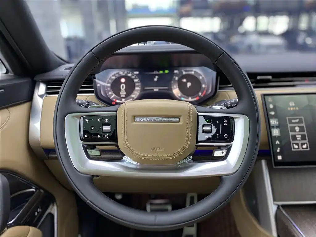 Land Rover Range Rover 2024 — фото 13