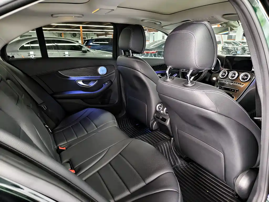 Mercedes-Benz C-Class 2019 — фото 11