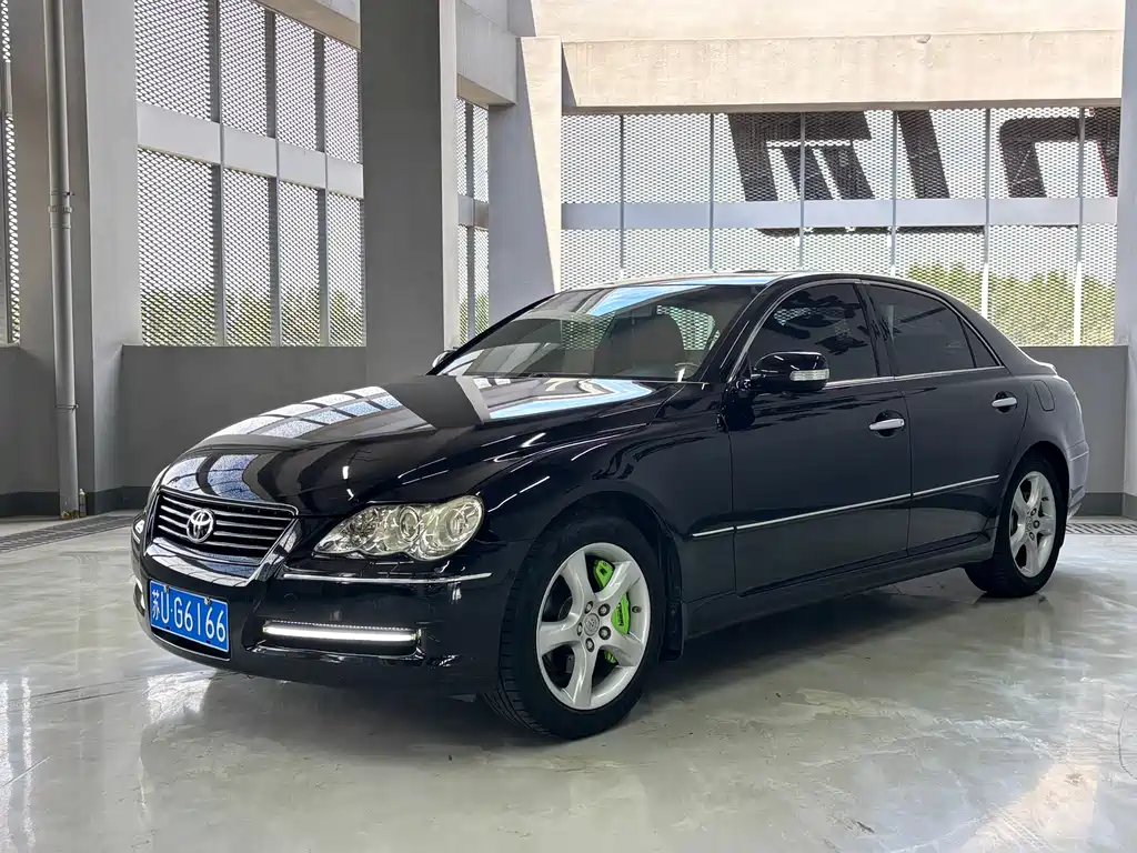 Toyota Reiz 2010