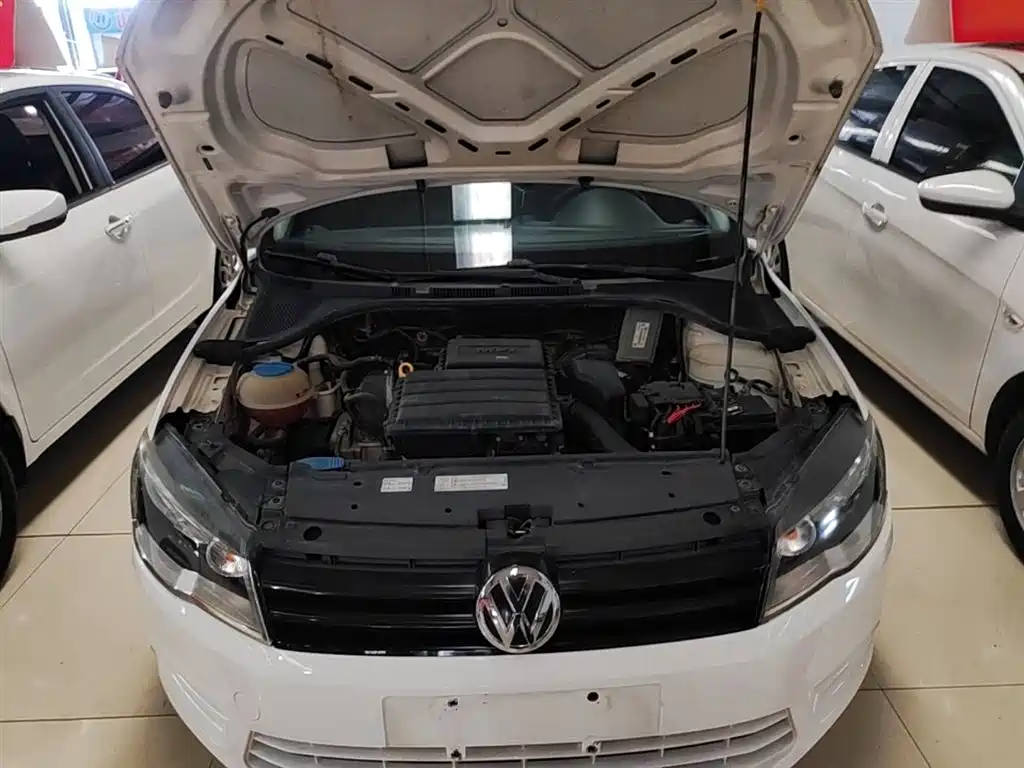Volkswagen Jetta 2016 — фото 20