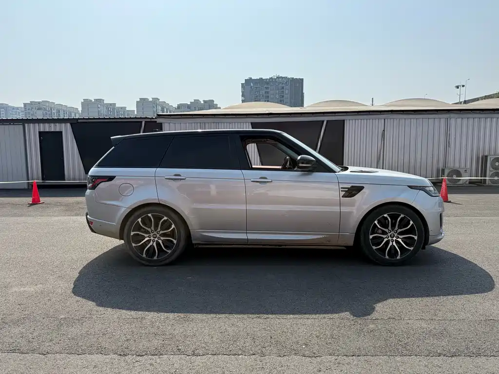 Land Rover Sport 2022 — фото 4