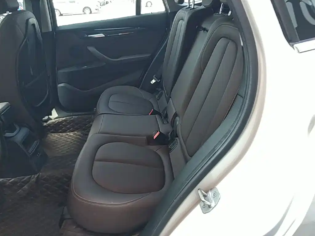 BMW X1 2020 — фото 13