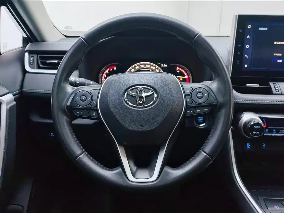 Toyota RAV4 2023 — фото 15