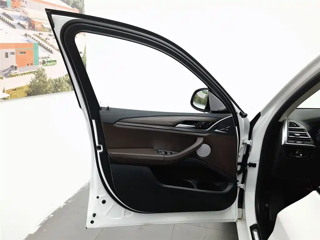 BMW X3 2022 — фото 8