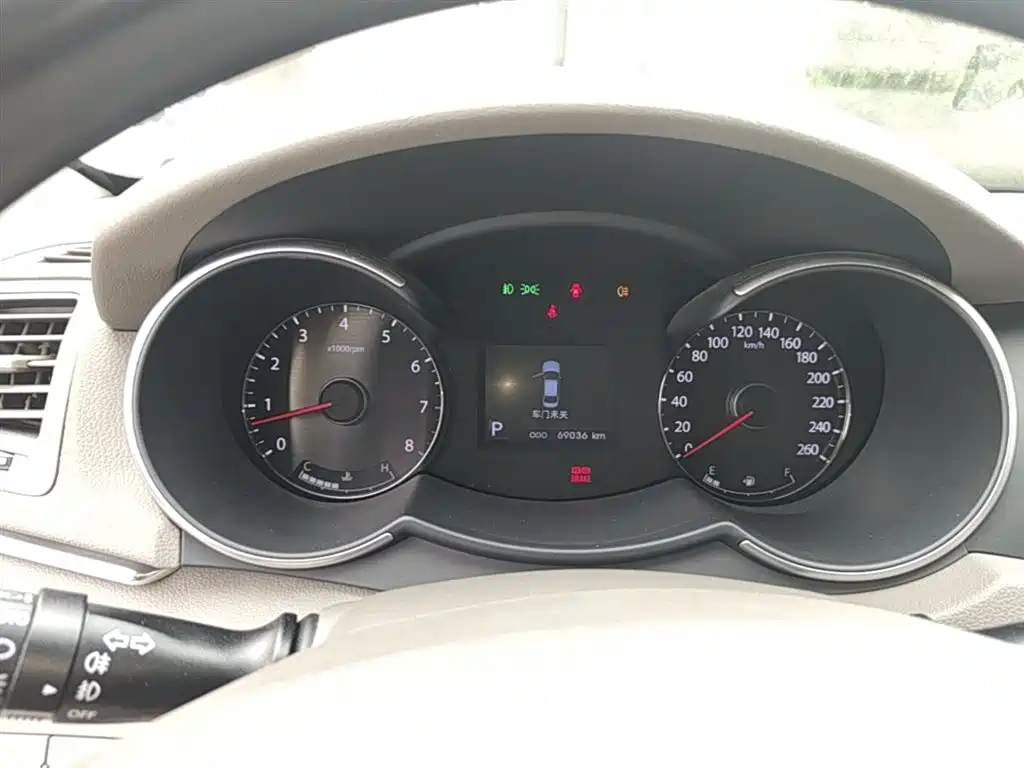 Kia Cadenza 2016 — фото 12