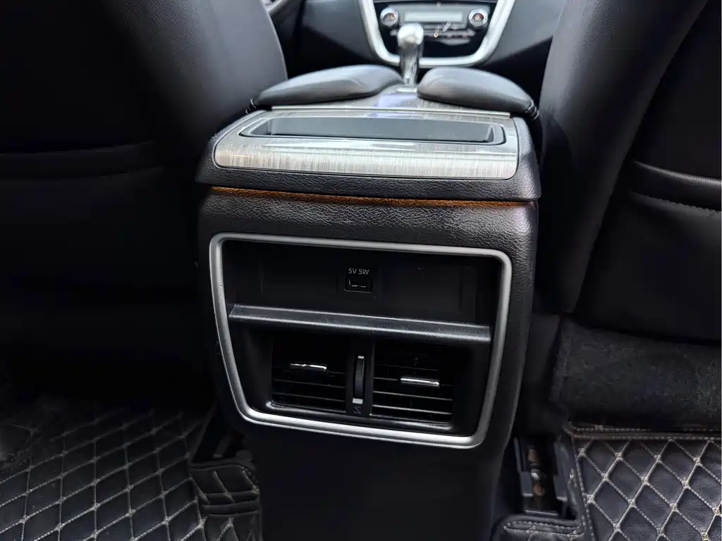 Nissan Murano 2018 — фото 19
