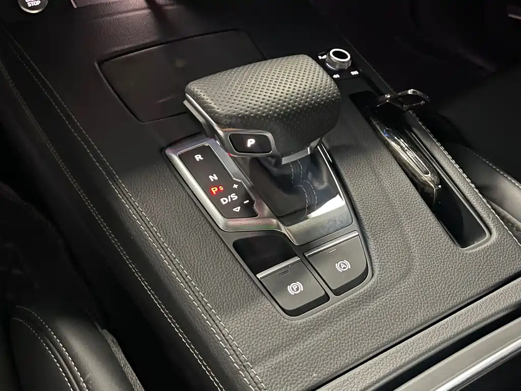Audi Q5L 2025 — фото 14