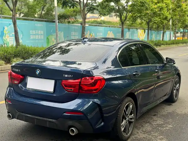 BMW 1 Series 2021