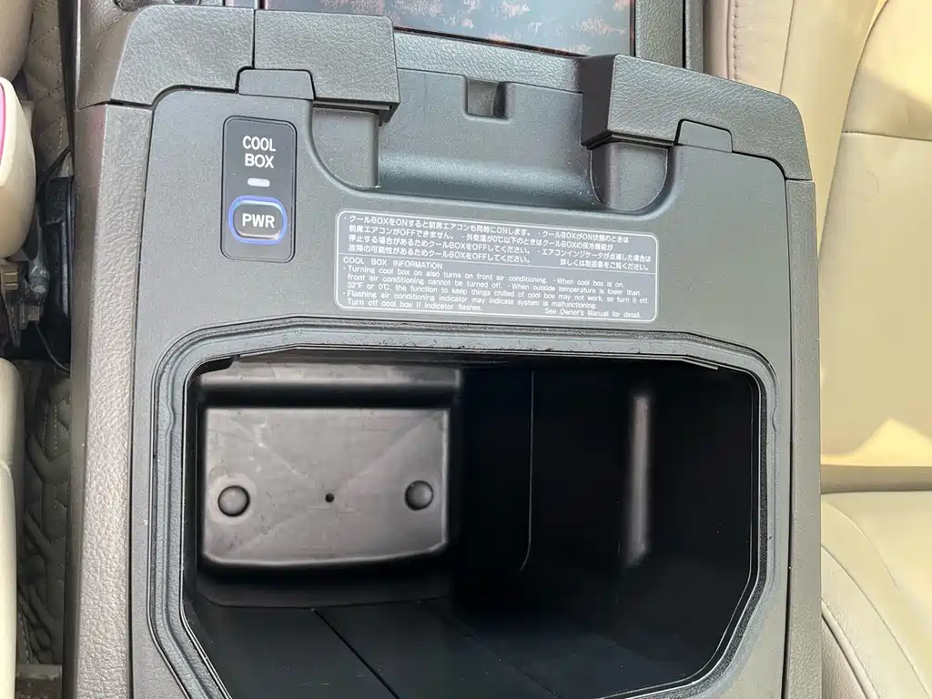 Toyota Land Cruiser 2011 — фото 23
