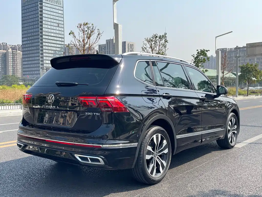 Volkswagen Tiguan L 2021 — фото 6