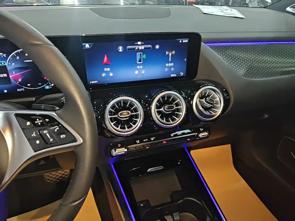 Mercedes-Benz GLA 2024 — фото 13
