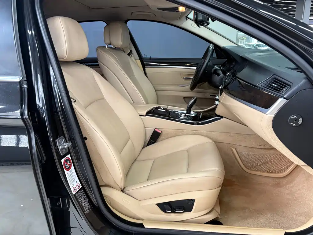BMW 5 Series 2013 — фото 10