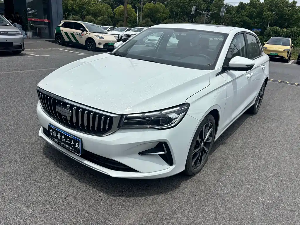 Geely Emgrand 2024