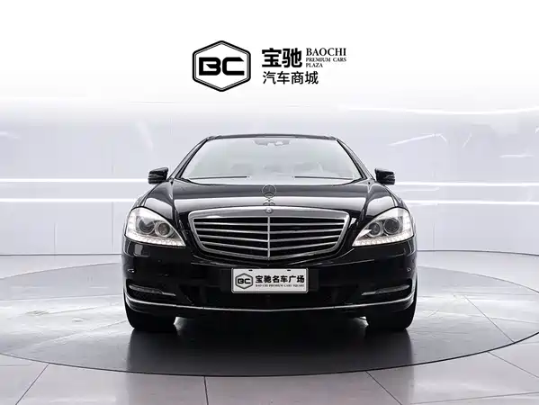 Mercedes-Benz S-Class 2011