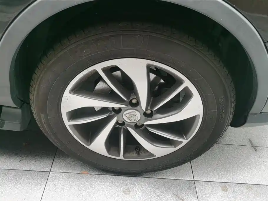 Baojun 560 2015