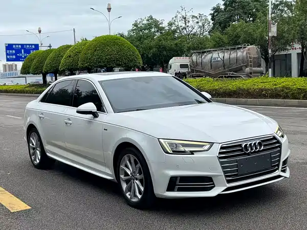 Audi A4L 2018