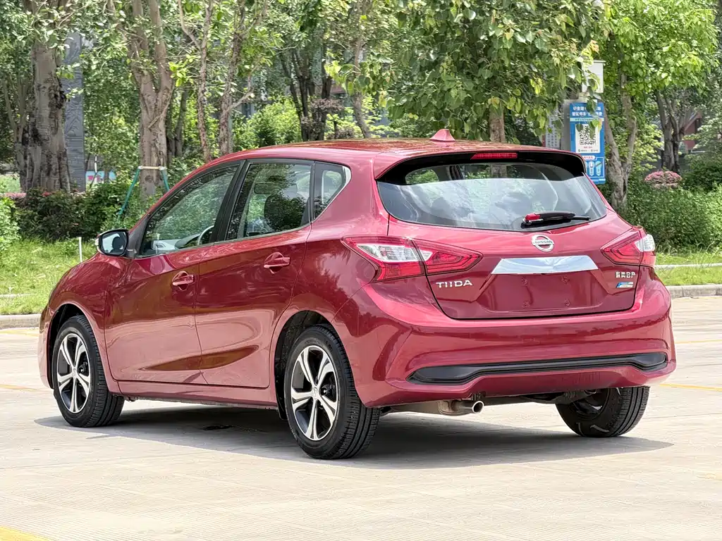 Nissan Tiida 2016