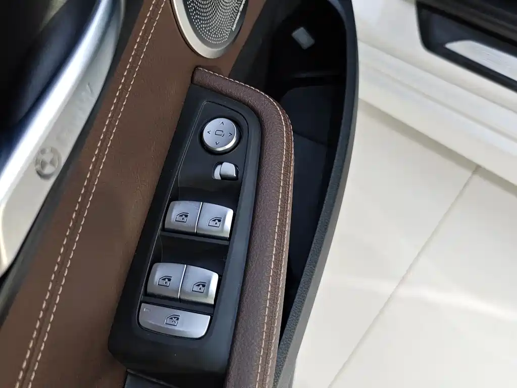 BMW 1 Series 2021 — фото 15