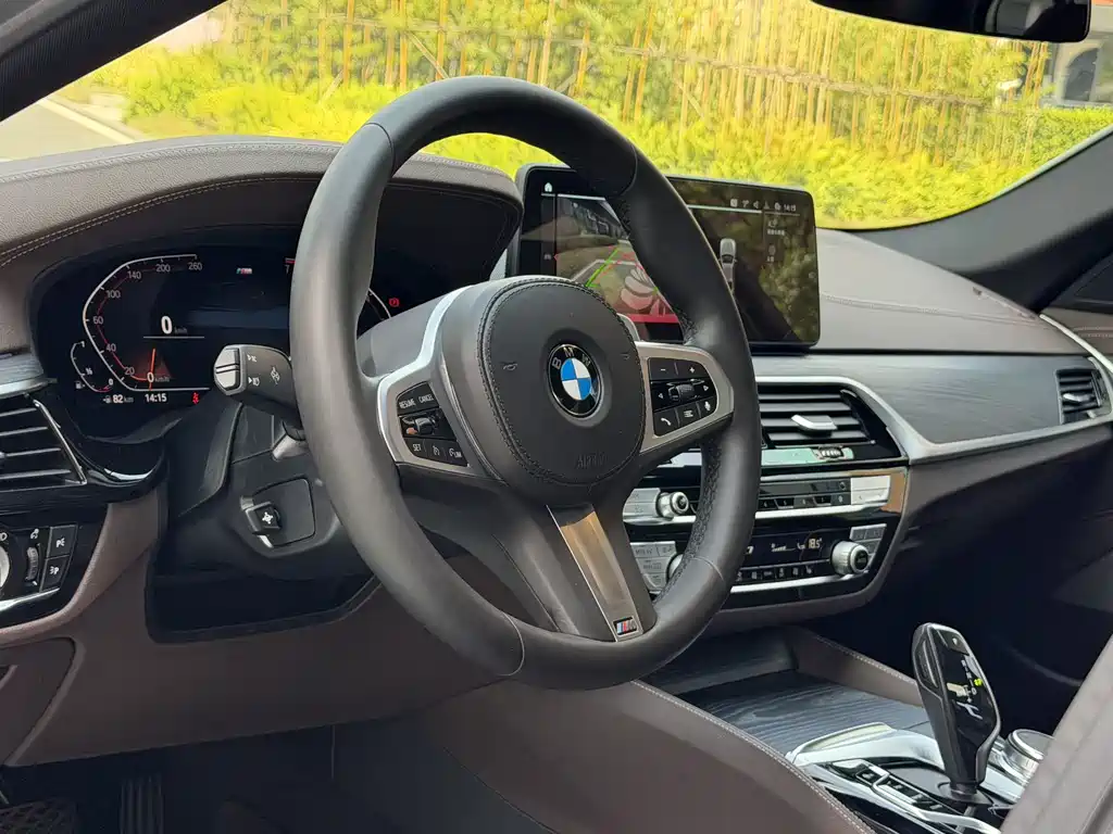 BMW 5 Series 2021 — фото 14