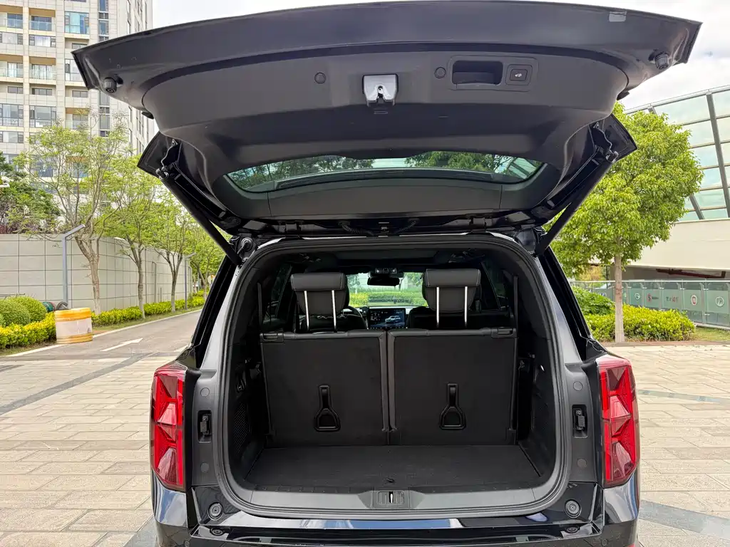 GAC Motor Trumpchi GS8 2023 — фото 43