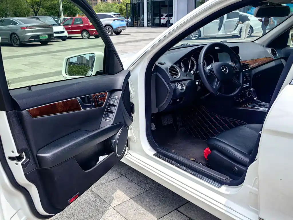 Mercedes-Benz C-Class 2013
