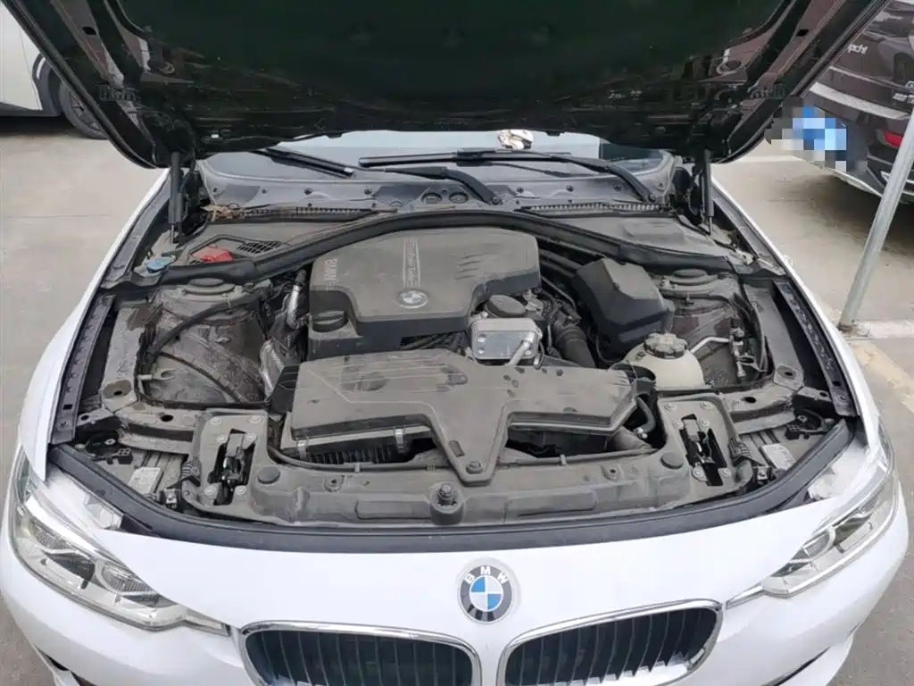BMW 3 Series 2016 — фото 20