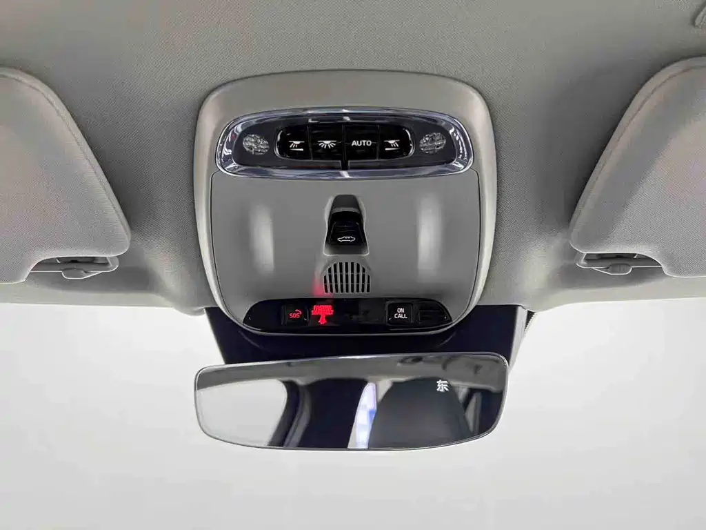 Volvo XC90 2019 — фото 16
