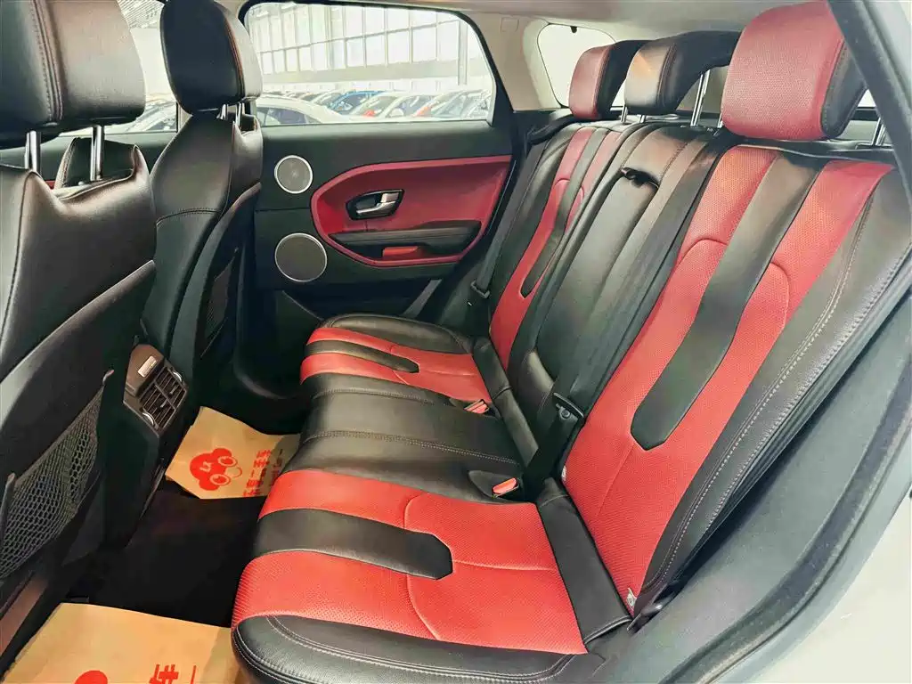 Land Rover Evoque 2015 — фото 20