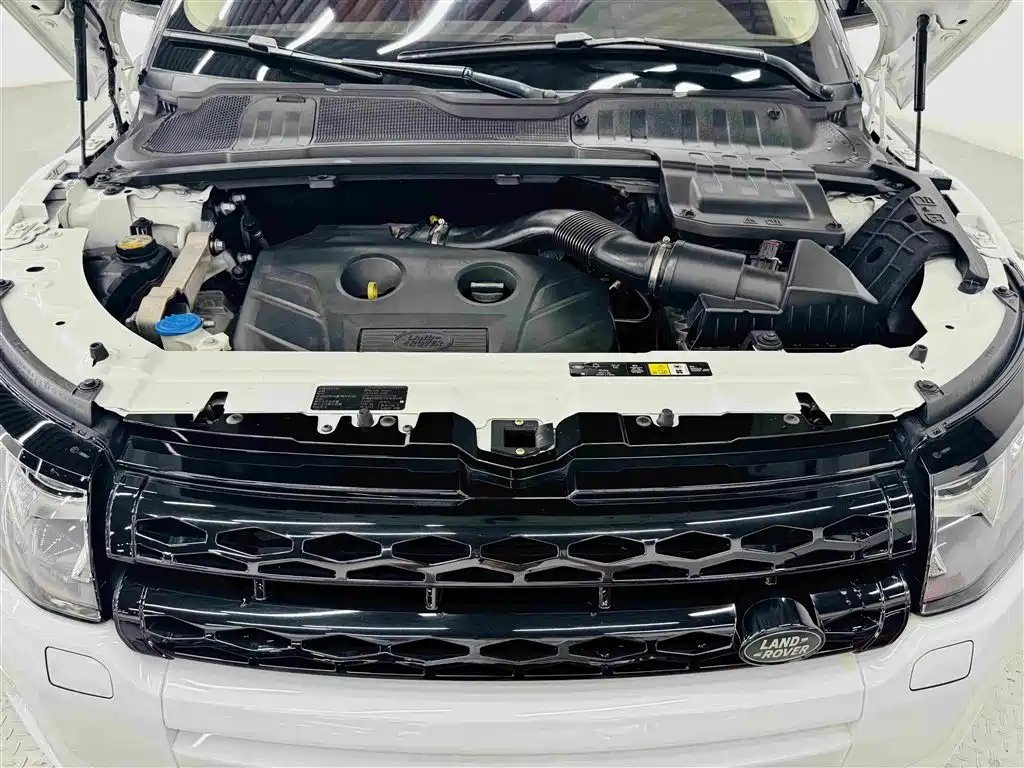 Land Rover Evoque 2015 — фото 31