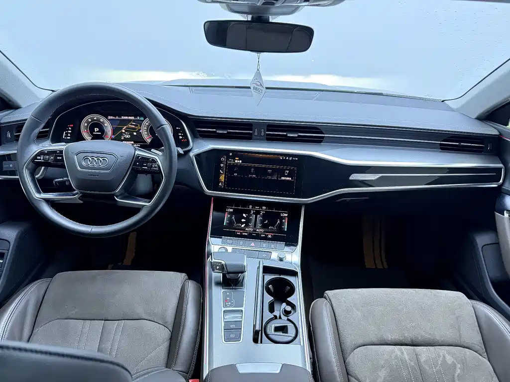 Audi A7L 2024 — фото 16