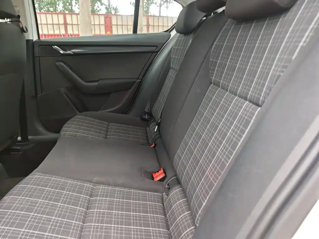 Skoda Octavia 2019 — фото 17