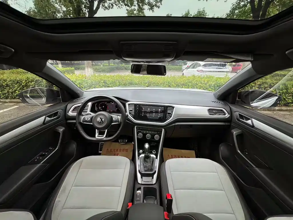 Volkswagen T-Roc 2022 — фото 12