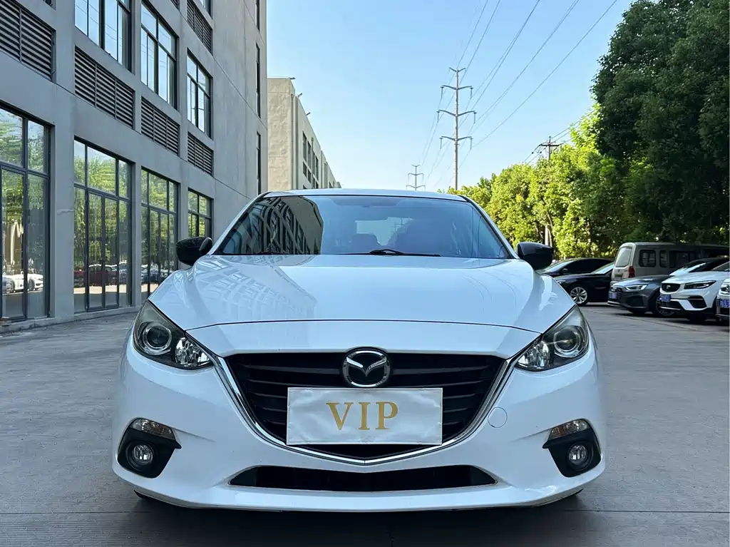 Mazda 3 Axela 2015 — фото 2