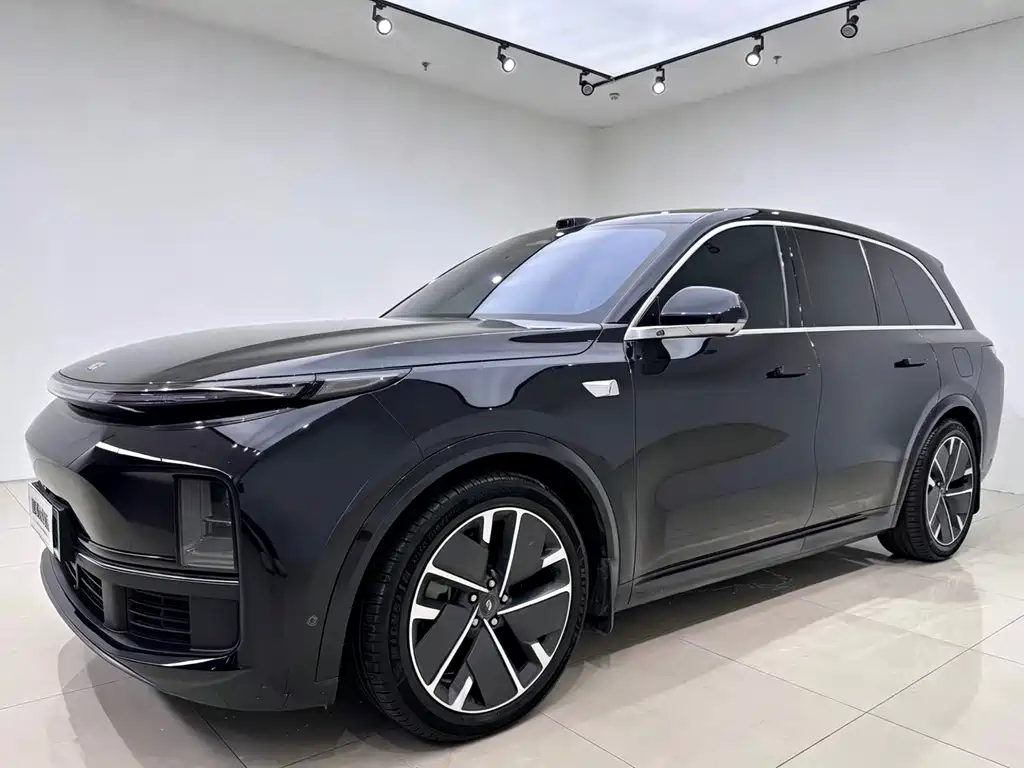 Li Auto Li L8 2025