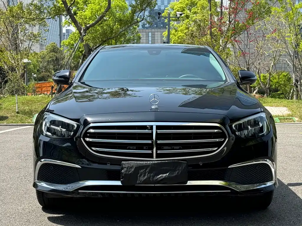 Mercedes-Benz E-Class 2022