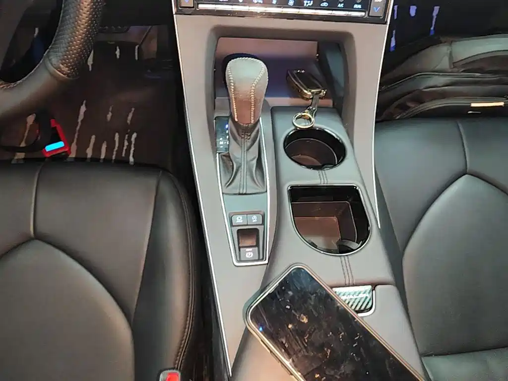 Toyota Avalon 2020 — фото 14